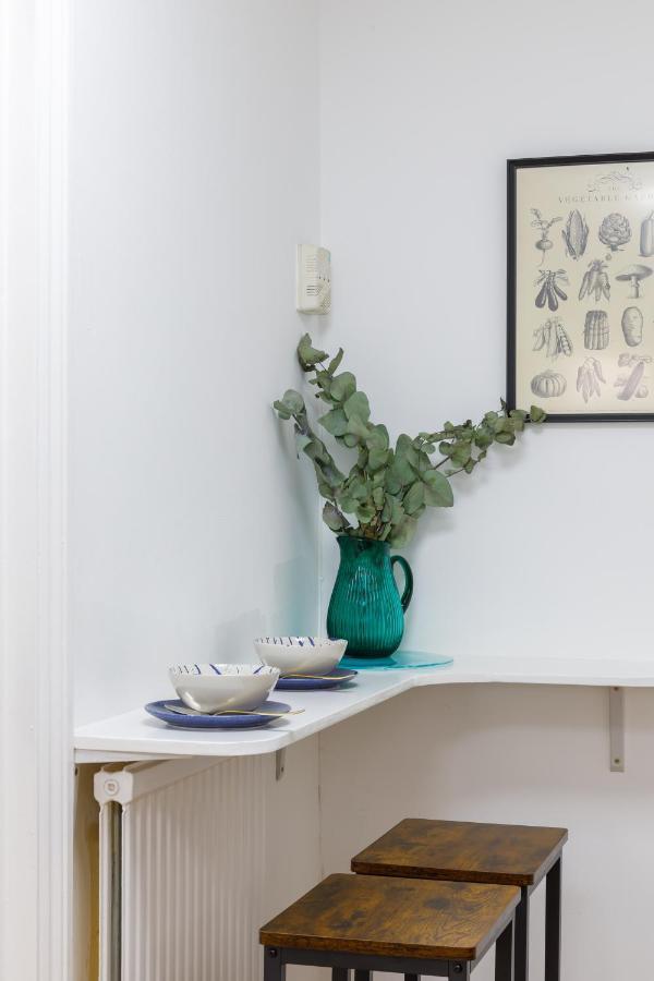 Beachside Retreat 2-Bedroom Gem With Free Private Parking & Outdoor Space Hove Buitenkant foto