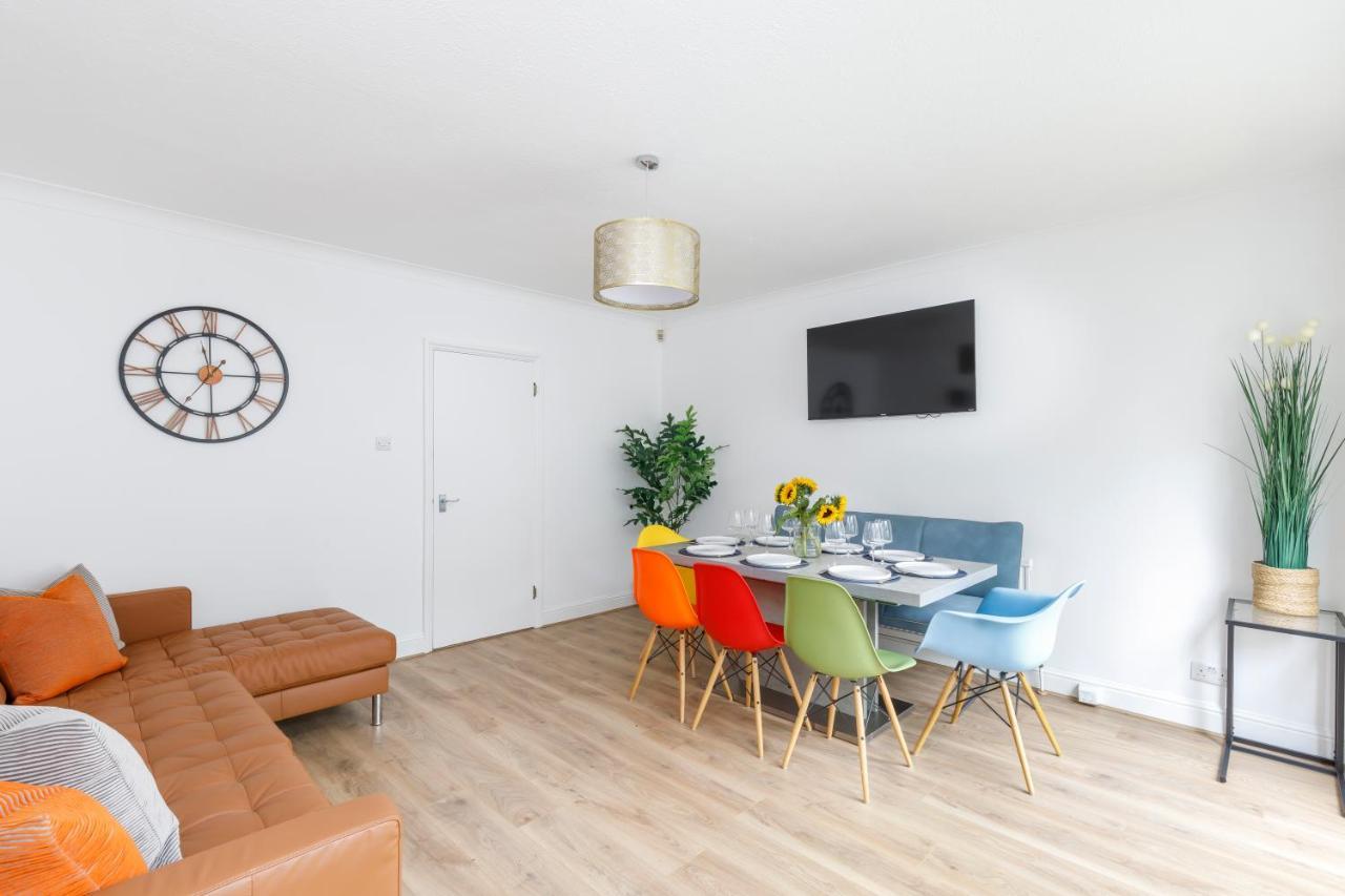 Beachside Retreat 2-Bedroom Gem With Free Private Parking & Outdoor Space Hove Buitenkant foto