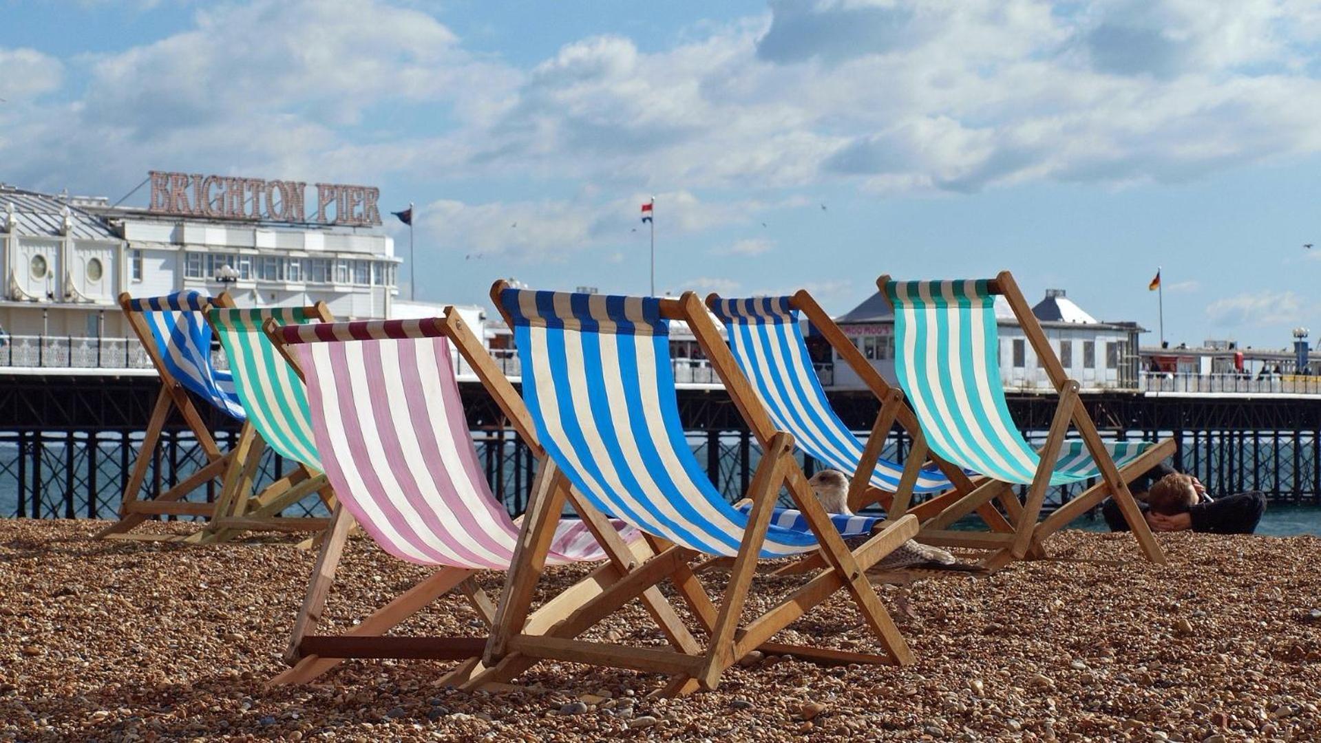 Beachside Retreat 2-Bedroom Gem With Free Private Parking & Outdoor Space Hove Buitenkant foto
